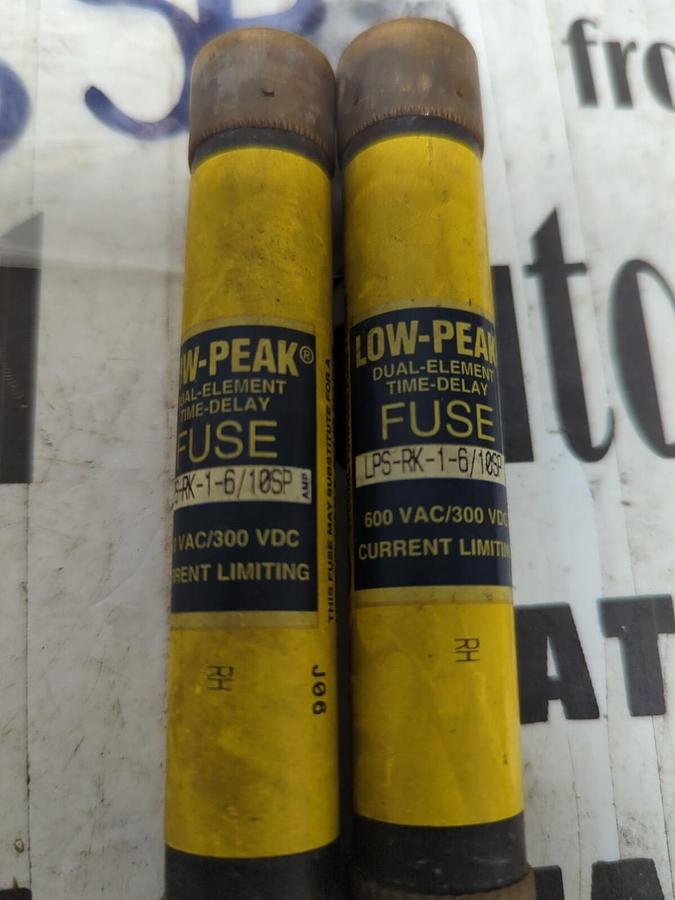 COOPER BUSSMANN,LPS-RK-1-6/10 SP,LOW-PEAK 1=6/10 AMP FUSES LOT OF 2 NOS