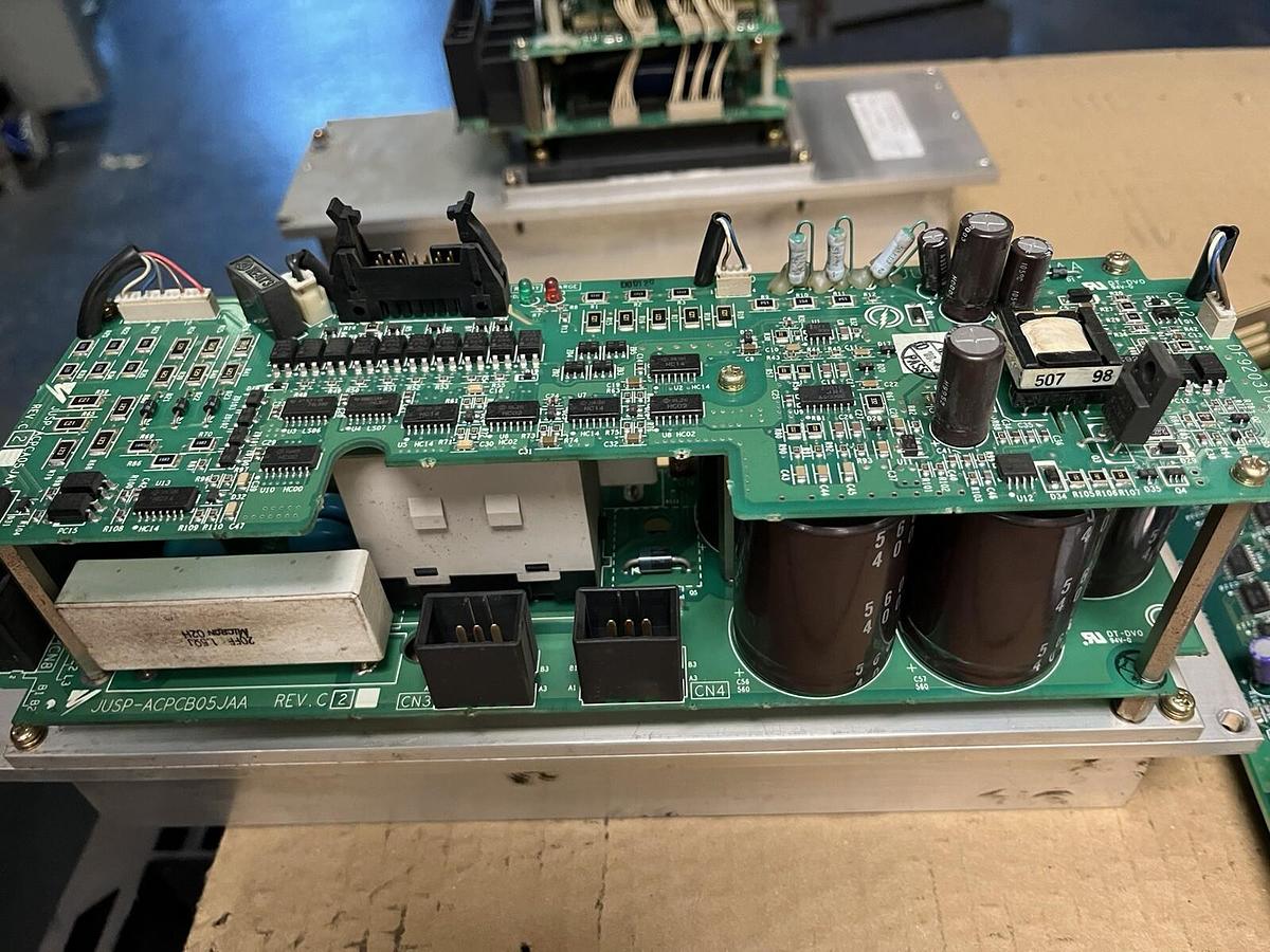 Used YASKAWA,JUSP-ACP05JAB,SERVO DRIVE