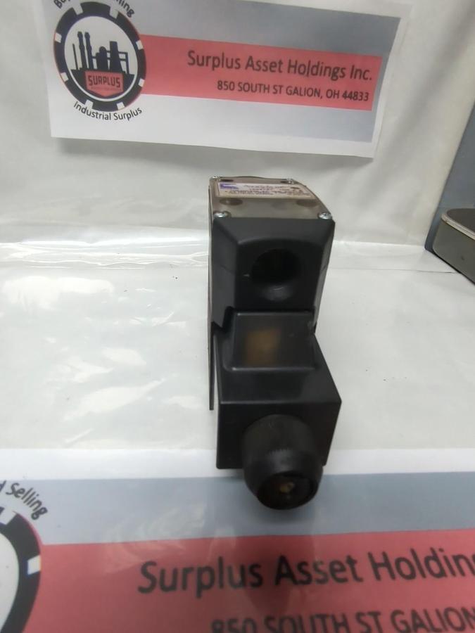 Used CONTINENTAL HYDRAULICS,VSD03M-3F-GB-68L-B,VALVE 120/110VAC 60/50HZ PRE-OWNED