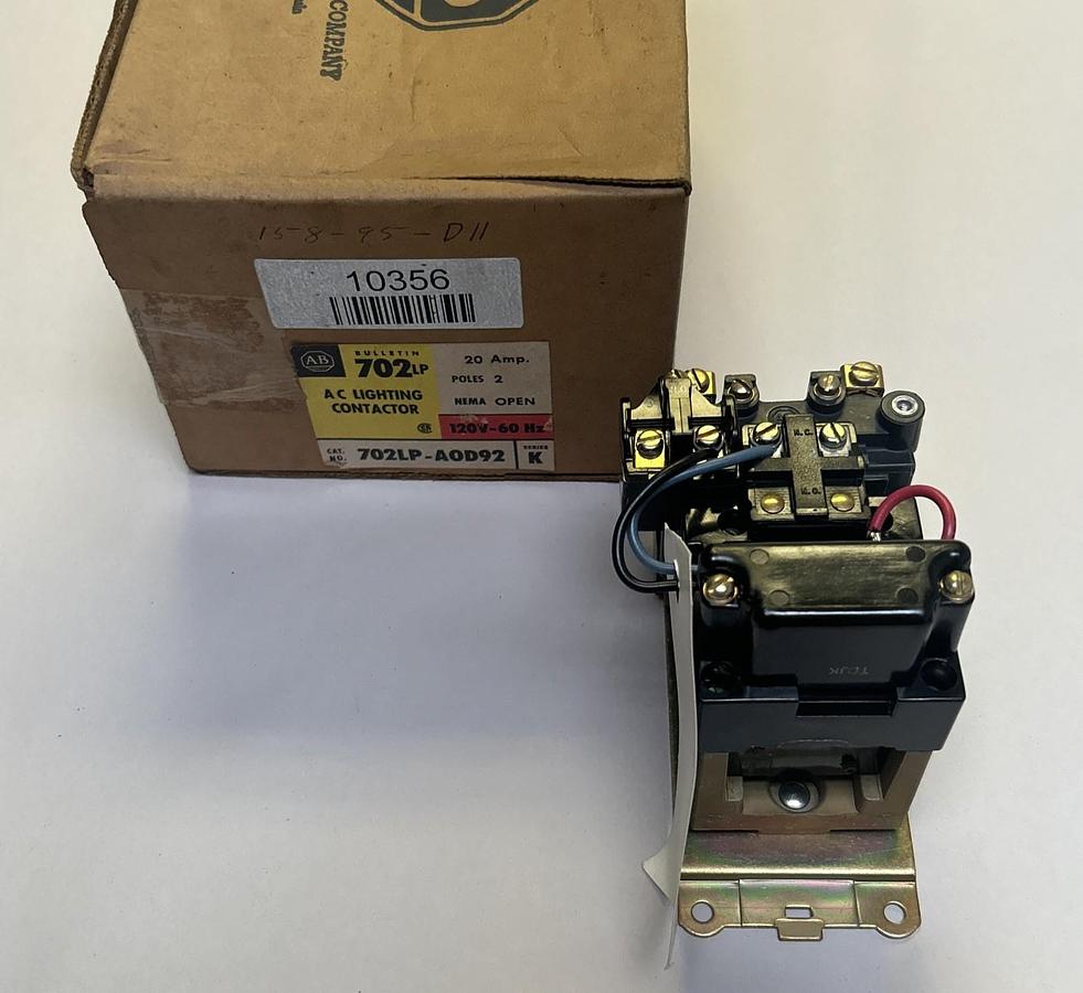 ALLEN BRADLEY,702LP-A0D92,AC LIGHTING CONTACTOR 20A 120V NOS