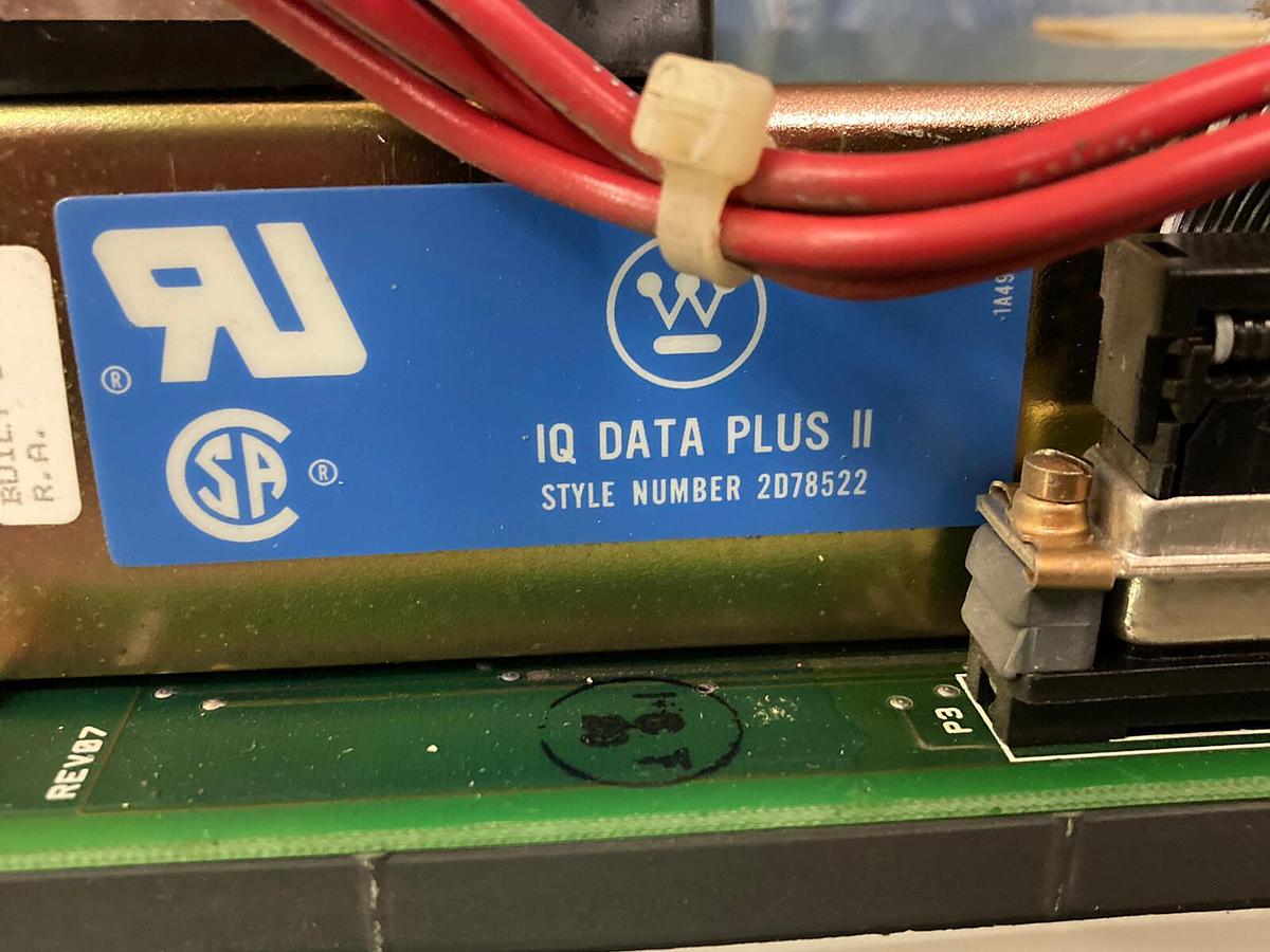 Used Cutler Hammer,3-Phase,12 INCH MCC Disconnect Switch with IQ Data Plus II 2D78522