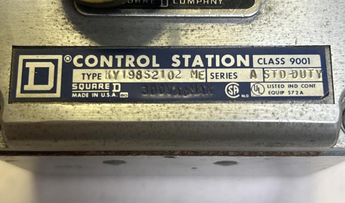 Used SQUARE D,9001-KY198S2102,SECURITY CONTROL STATION