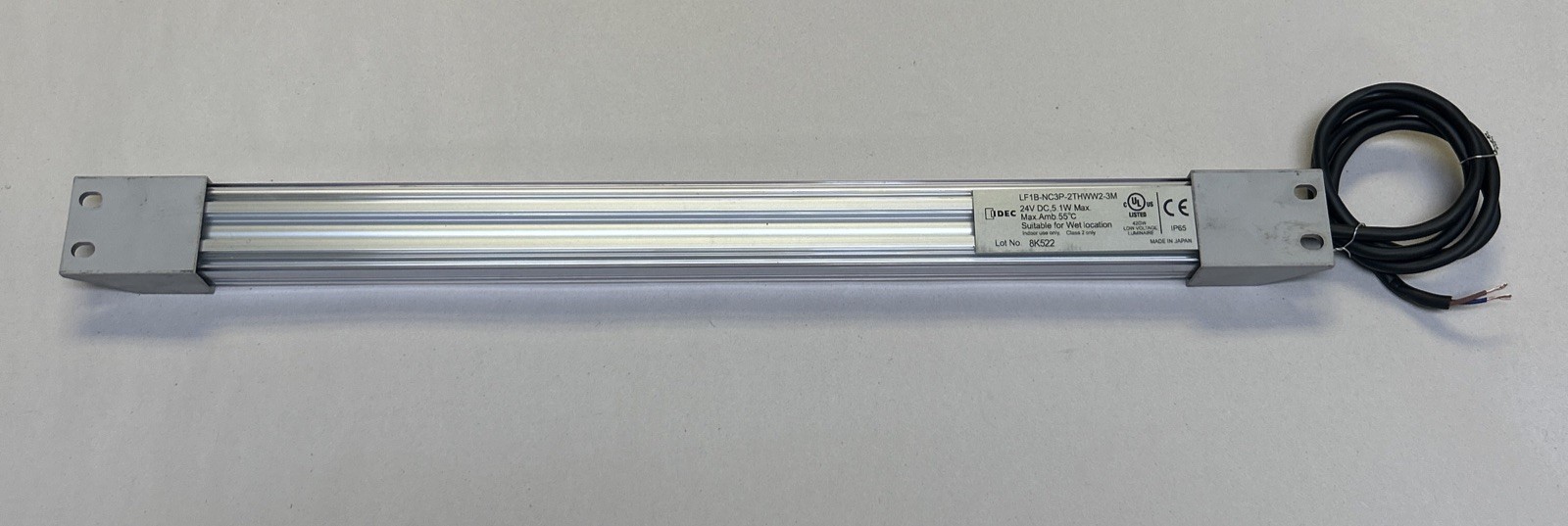 Used IDEC,LF1B-NC3P-2THWW2-3M,LED LIGHT BAR