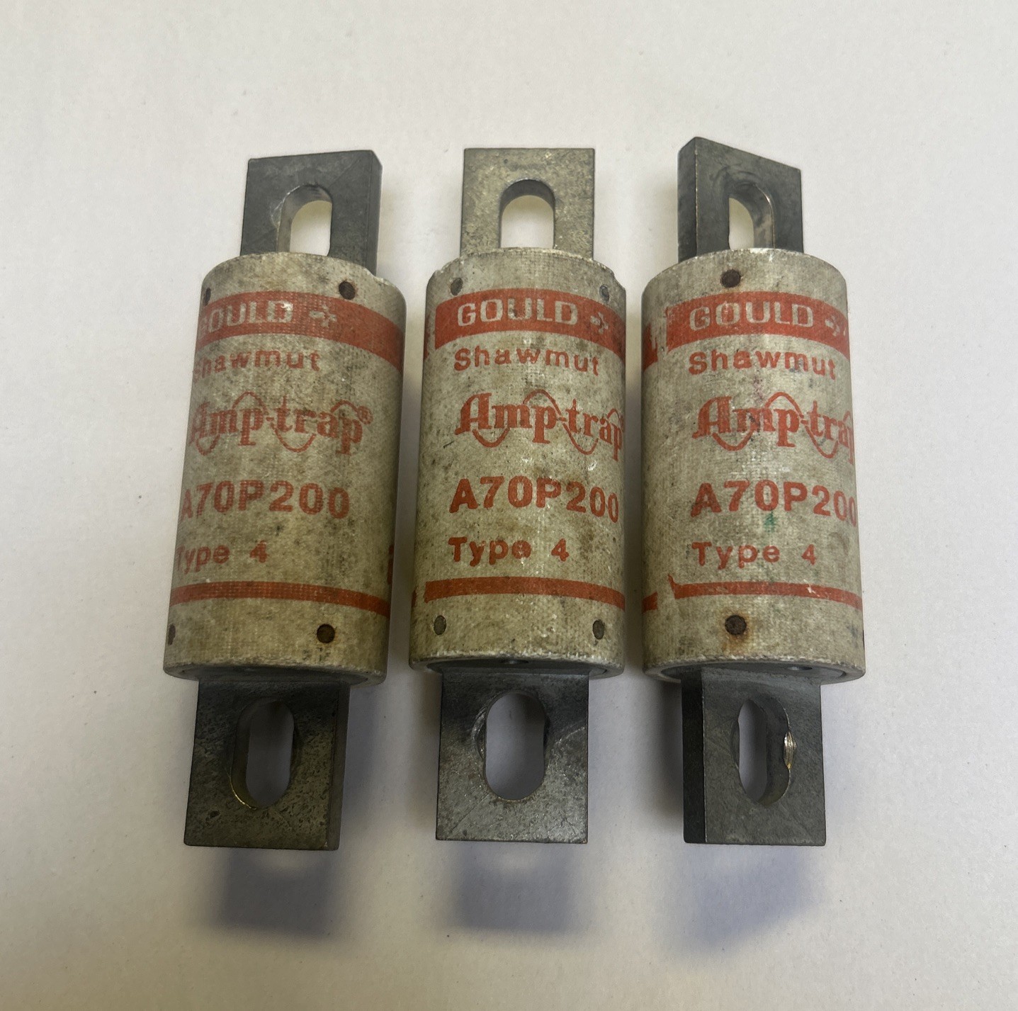 Used GOULD SHAWMUT,A70P200,FUSE 200A 700V LOT OF 3