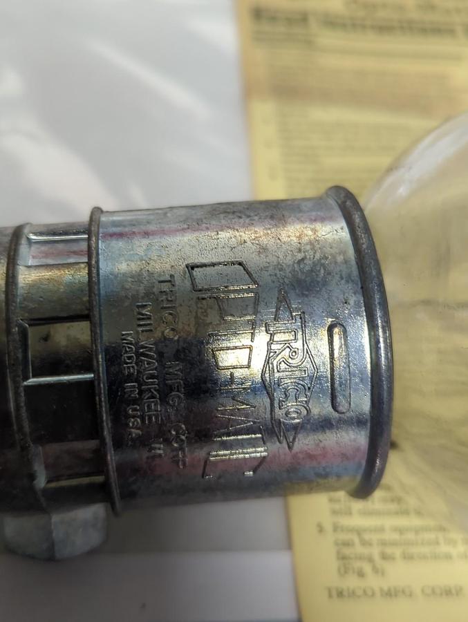 TRICO,30005,OPTOMATIC OILER GLASS 8 OZ 1/4 INCH OUTLETS NOS
