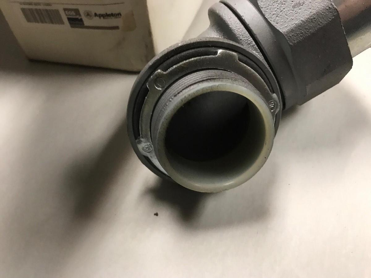 Appleton,STNM-90150,1-1/2 IN Mall Iron STNM Connector Box of 2