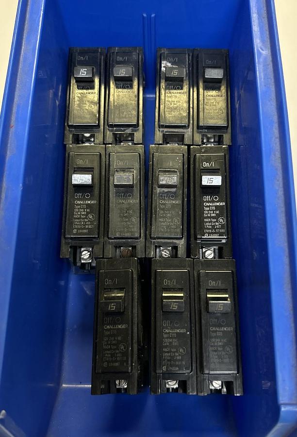 Used CHALLENGER,C115,CIRCUIT BREAKER 15A 120/240V 1P LOT OF 11