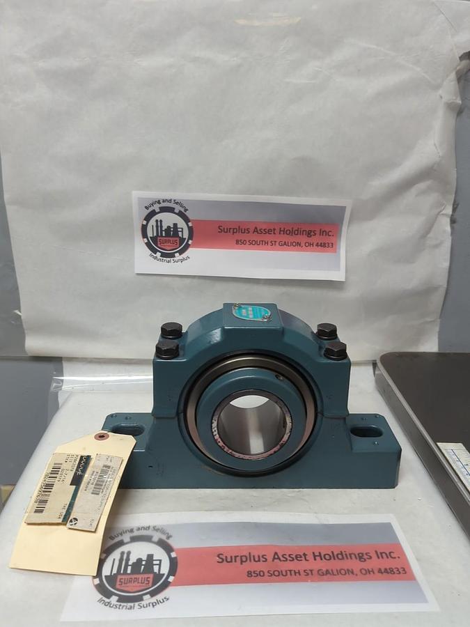 DODGE,P2BK207R,SPLIT PILLOW BLOCK 2-BOLT BASE 2-7/16 INCH BORE NOS