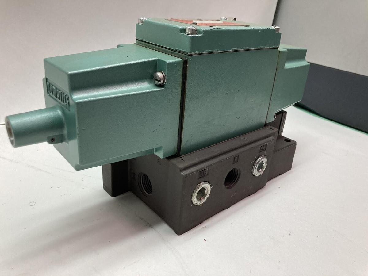 Numatics,33DSA431000030,Solenoid Valve 120V 50/60Hz 0.37Amp