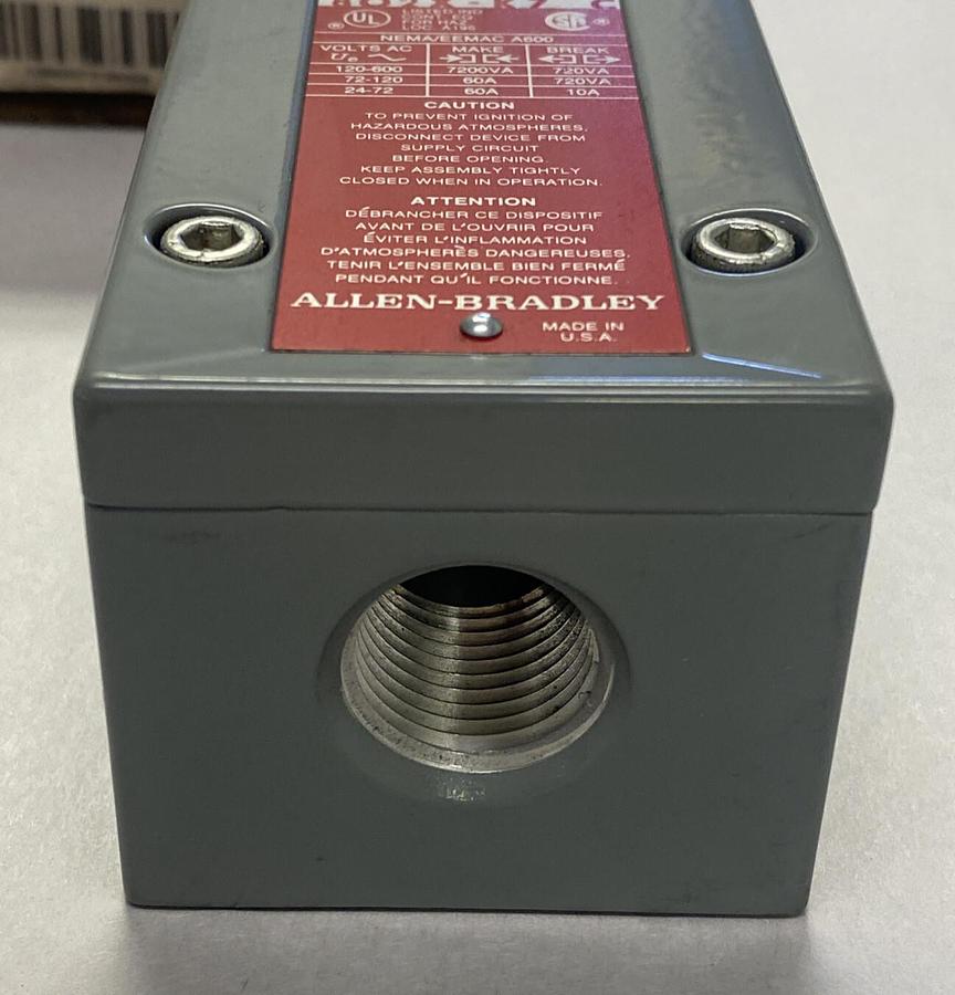 Used ALLEN BRADLEY,802X-K7,SER C LIMIT SWITCH NEW