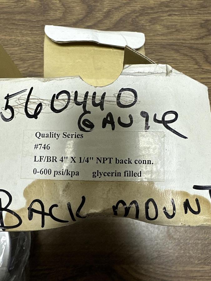 Winters,#746,0-600 PSI LF/BR 4.0"x1/4" NPT Back Connection