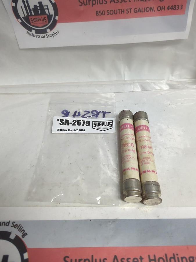 Used GOULD SHAWMUT,TRS4R,TRI-ONIC 4 AMP FUSE LOT OF 2 PRE-OWNED