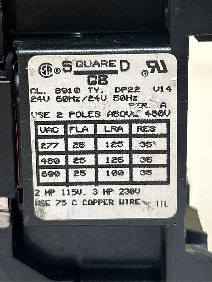 Used SQUARE D,8910DP22V14,CONTACTOR 24V