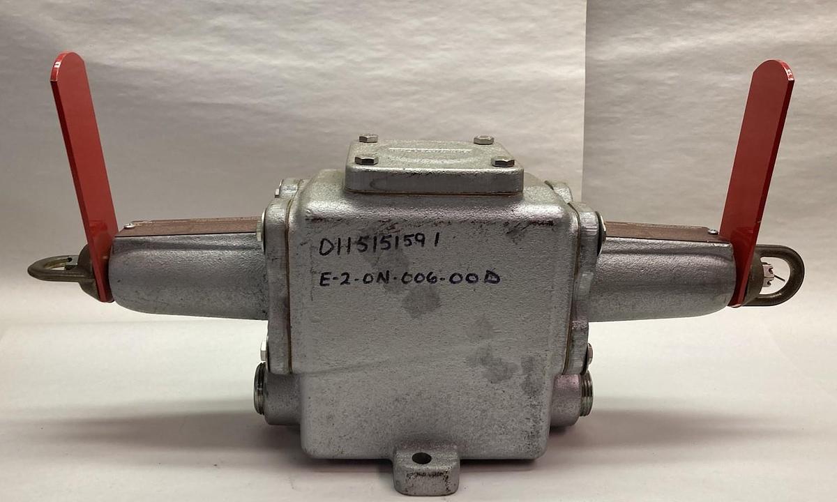 Used Cooper Crouse-Hinds,AFU0333 55,Control Switch 600Vac 20A