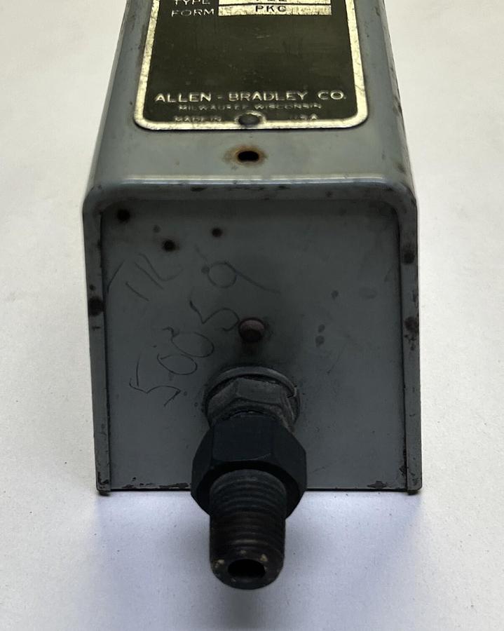 Used ALLEN BRADLEY,836-P11-PKC,PRESSURE CONTROL SWITCH