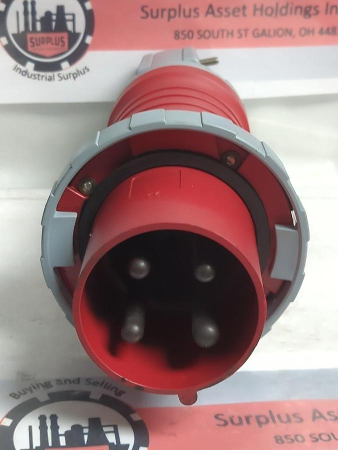 Used LEVITRON,4100P7W,WATER TIGHT PIN & SLEEVE PLUG 100A 3PH 480VAC PRE-OWNED