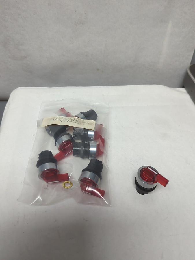 UNBRANDED,PZS-J3HP4,3-POSTION SELECTOR SWITCH CAM 2 ILL RED LEVER LOT OF 8 NOS