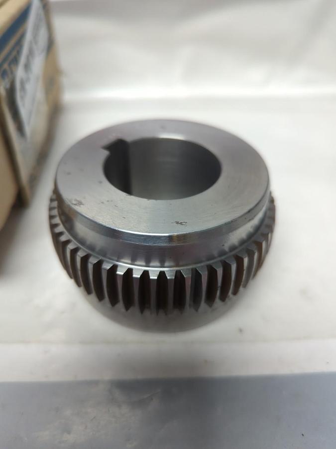 RENOLD,6641-0158-001,1-1/2 HUB GEAR 1.623 BORE 3/8 X 3/16 KW NOS