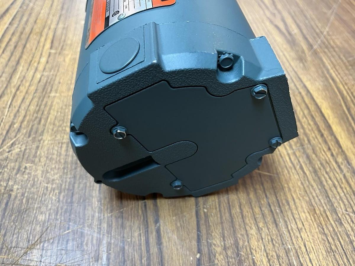 RELIANCE,P56H1338Z,AC MOTOR 1/2HP 3PH 1725RPM FR56C