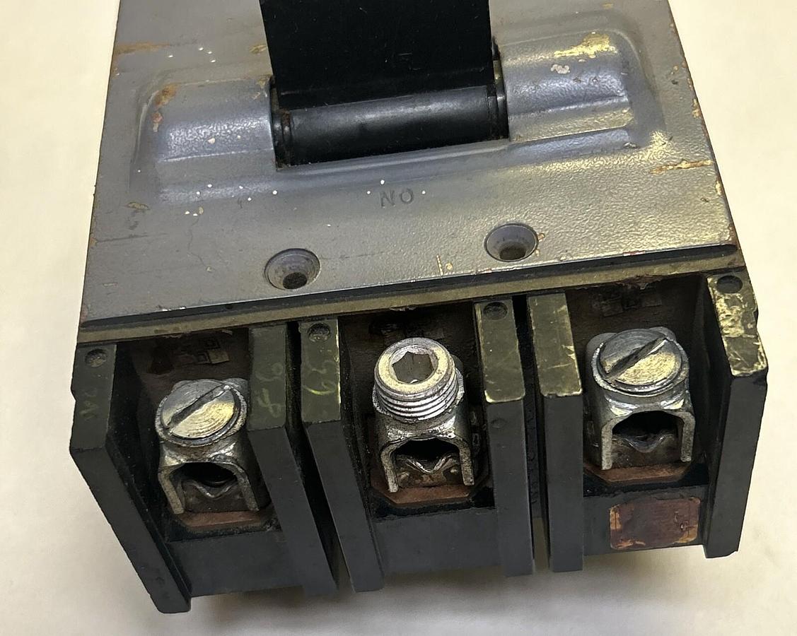 Used SQUARE D,MH-316,CIRCUIT BREAKER 100A 240V 3P