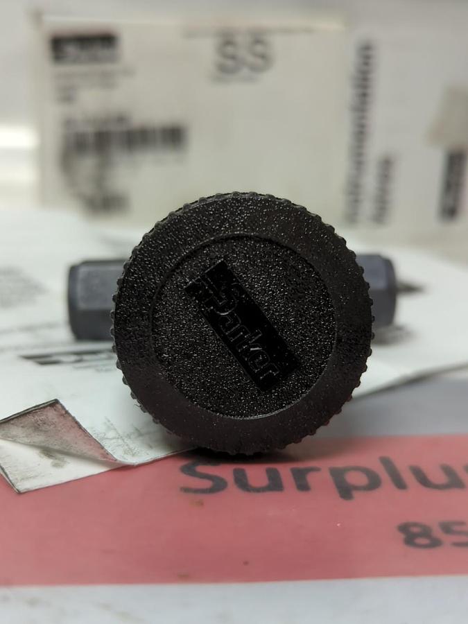 PARKER,4Z-V4LN-SS,STAINLESS STEEL NEEDLE VALVE NOS