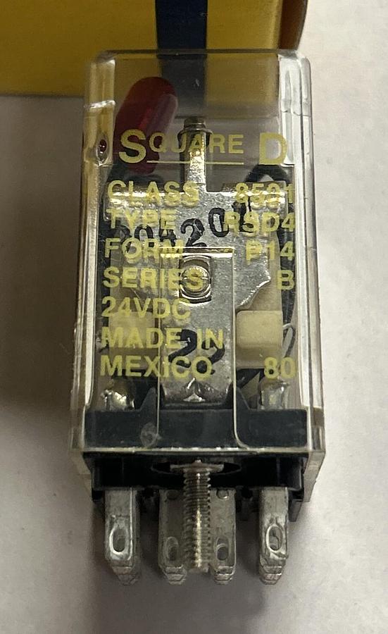 Used SQUARE D,8501-RSD4,RELAY 3AMP 24VDC NEW