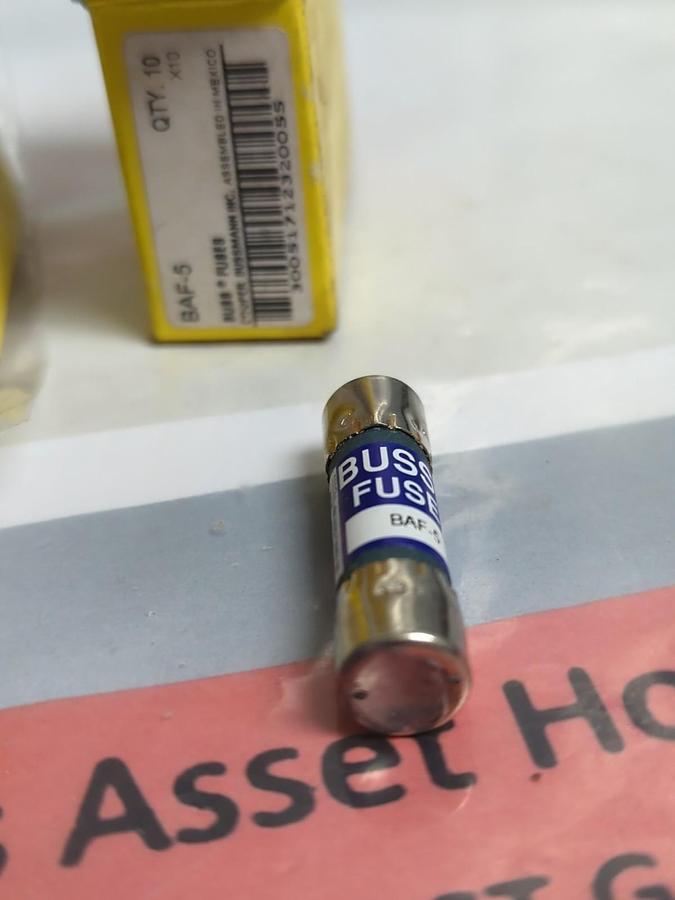 COOPER BUSSMANN,BAF-5,BUSS 5 AMP FUSES LOT OF 30 NOS