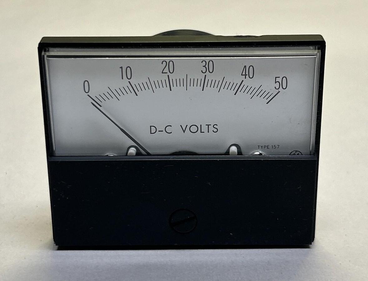 GENERAL ELECTRIC,50-157011NTNT1,PANEL METER 0-50 DC VOLTS NOS