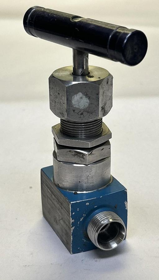Used WHITEY,SS-7VS8,VALVE 1/2INCH 3000 PSI