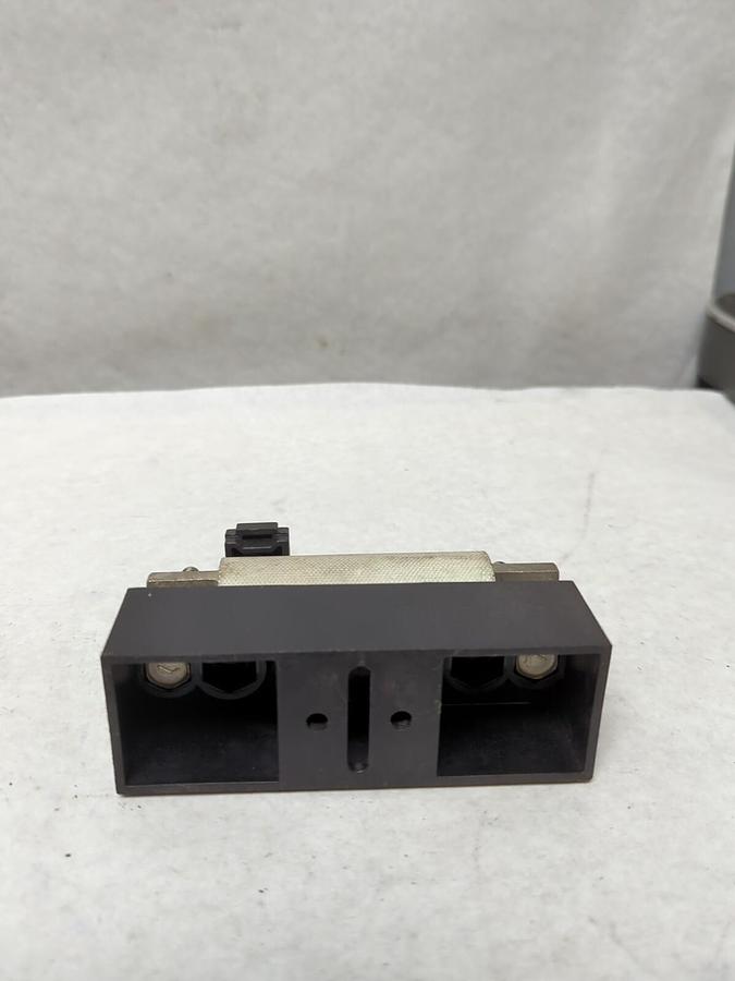 Used GOULD SHAWMUT,P243C,FUSE BLOCK HOLDER WITH 100 AMP FUSE PRE-OWNED
