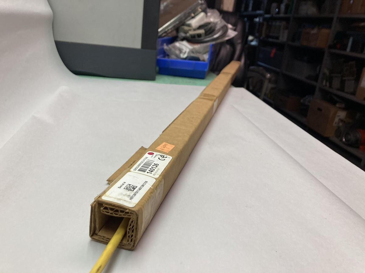 Banner,SLPE25-830P8,Light Curtain Emitter