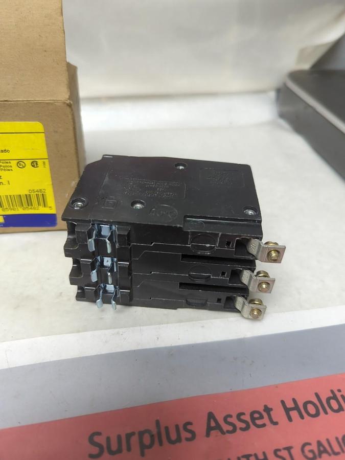 SQUARE D,QOB350VH,BOLT ON CIRCUIT BREAKER 3-POLE 50 AMP 240V 50/60HZ NOS