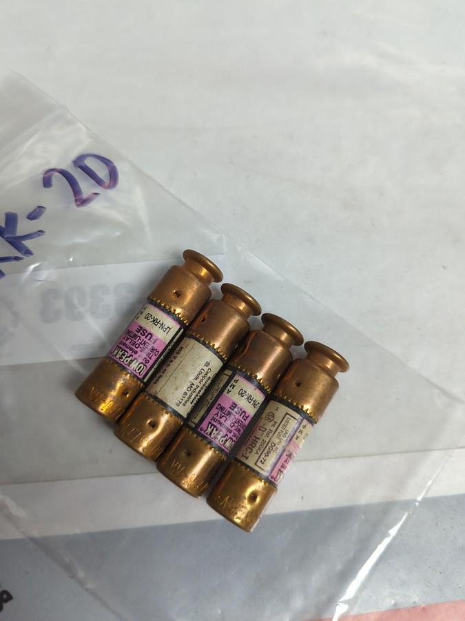 Used COOPER BUSSMANN,LPN-RK-20,LOW-PEAK 20 AMP FUSE LOT OF 4 PRE-OWNED