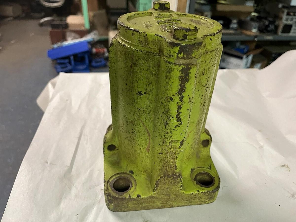 Used CVC,1300,CLEVELAND PNEUMATIC VIBRATOR