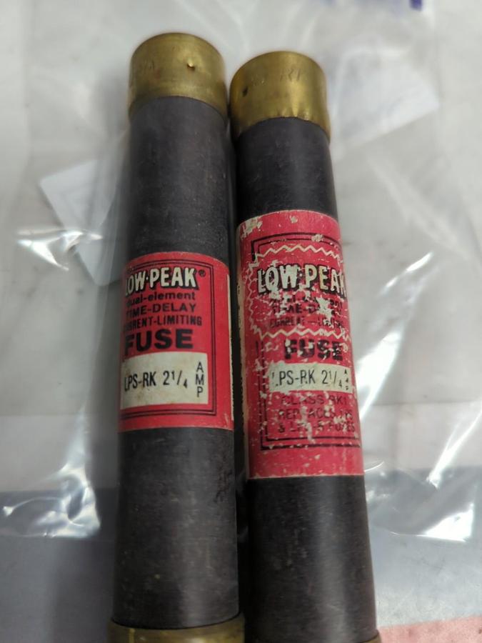Used COOPER BUSSMANN,LPS-RK-2-1/4,LOW-PEAK 2-1/4 AMP FUSE LOT OF 2 PRE-OWNED
