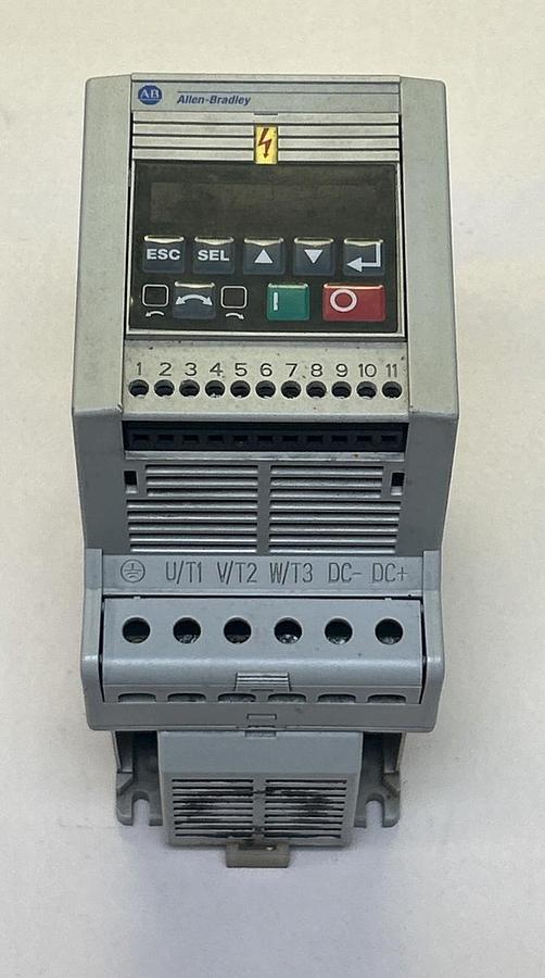 Used ALLEN BRADLEY,160-BA04NSF1,VARIABLE SPEED DRIVE