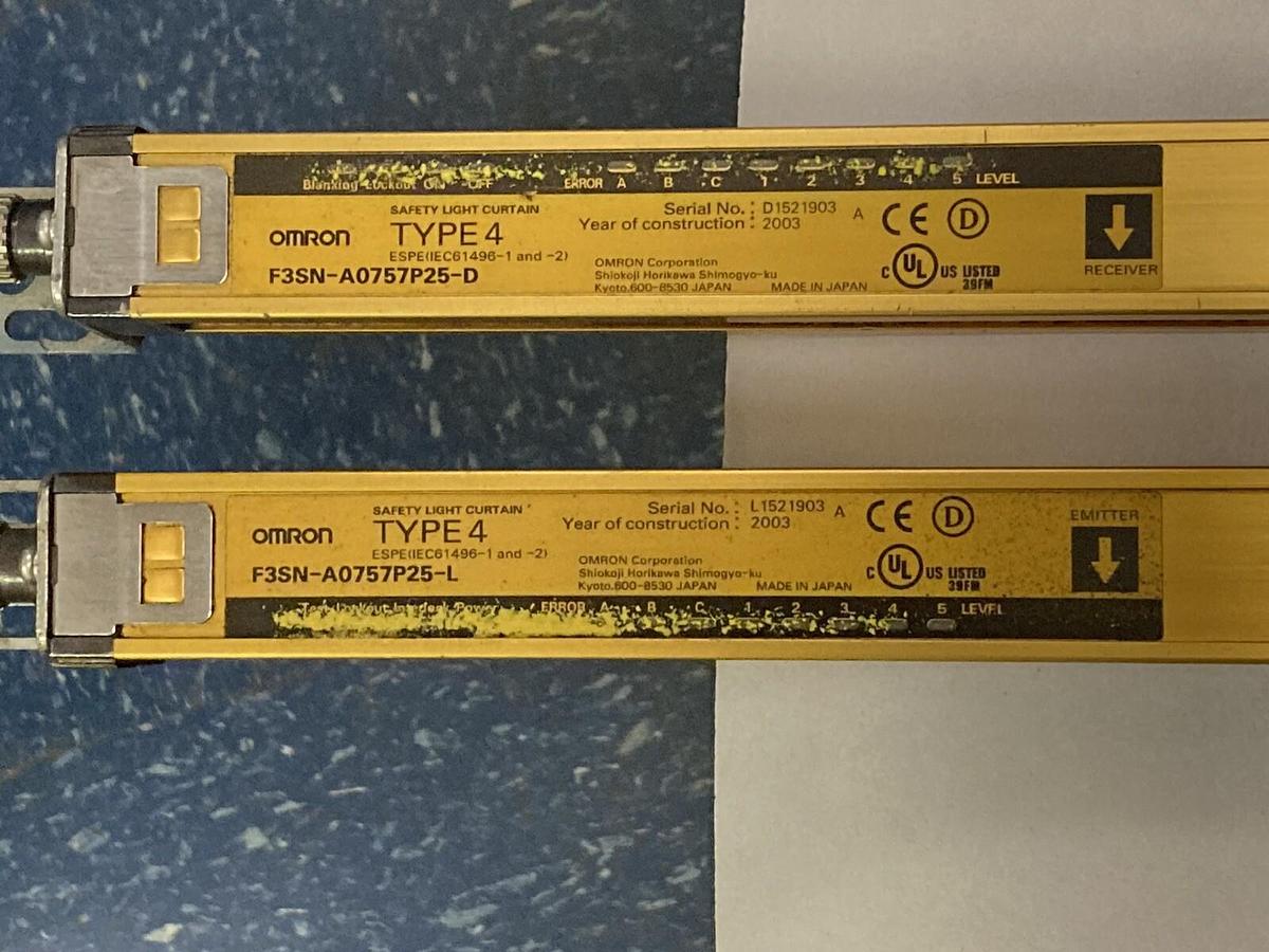 Used Omron,F3SN-A0757P25-D/L,Light Curtain Transmitter w/ Reciever 757MM, 24V