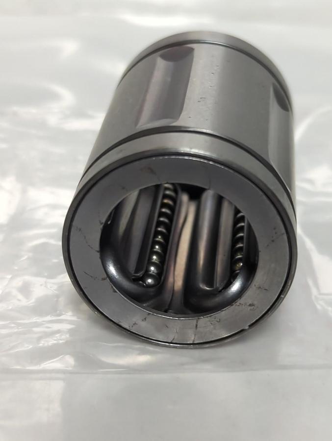 Used THOMSON,A 162538,BALL BUSHING LINEAR BEARING PRE-OWNED