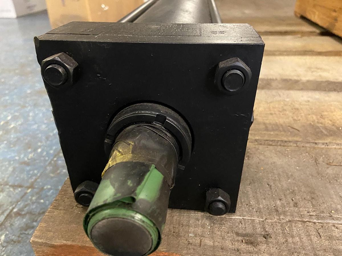 Used Parker,05.00 CBC-2AUS44AC 30.000,Cylinder 5 INCH Bore 30 INCH Stroke New Seals