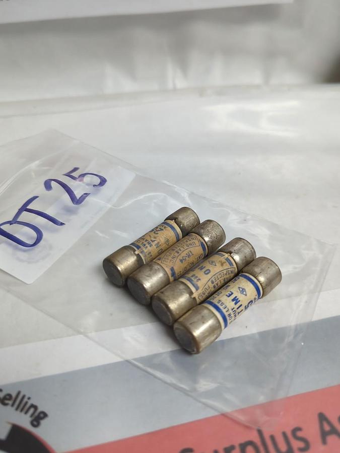Used SHAWMUT,OT25,ONE-TIME 25 AMP FUSE LOT OF 4 PRE-OWNED
