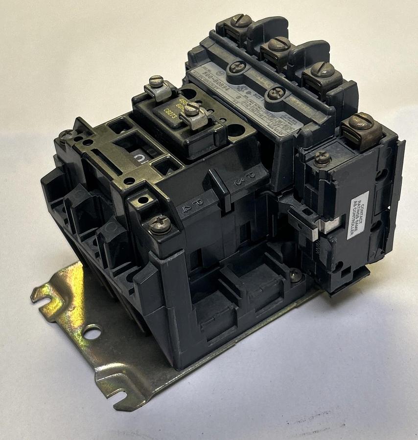 Used ALLEN BRADLEY,500-BOB94,CONTACTOR SIZE 1 27A 600V