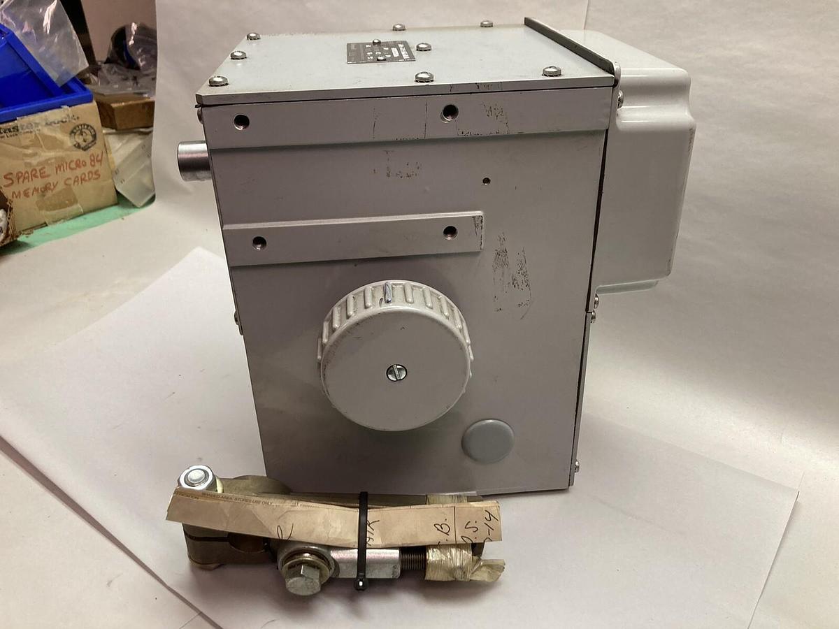 Used Honeywell,10264A-1-0-04-2-00010-000-00,Electric Actuator 120V 60Hz 58VA