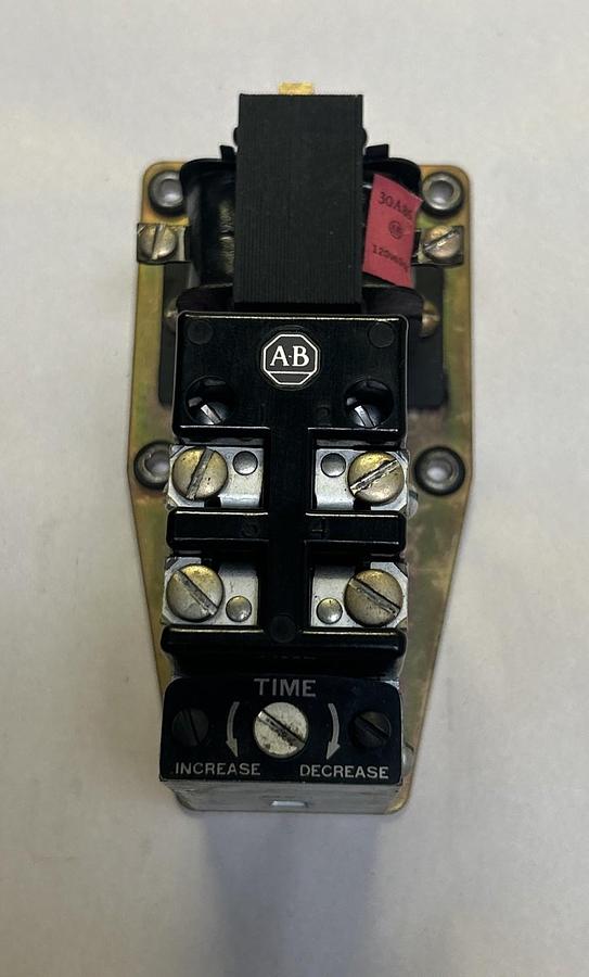 Used ALLEN BRADLEY,849Z0D24B,TIMING RELAY