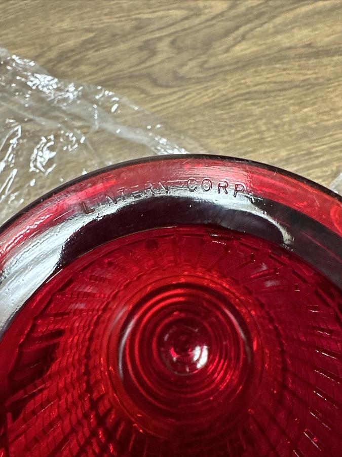 Lintern,140139,Red Lens Overhead DoorsCranes