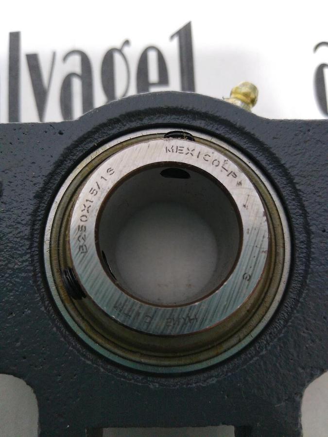 Used Hub City,TU250X15/16,Take Up Bearing 0.94IN ID 2IN Height 4IN Long 4IN Wide NOS