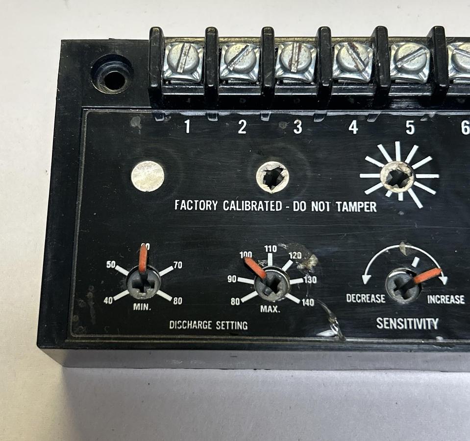 Used MAXITROL,A1044,AMPLIFIER