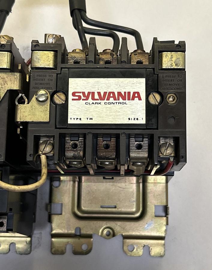 Used SYLVANIA,T30U031,REVERSING STARTER SIZE 1 27A 600V