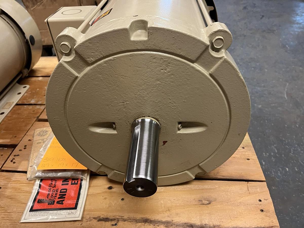 GE,5KS256BD105B,20HP ELECTRIC MOTOR 3540RPM 3PH 256T