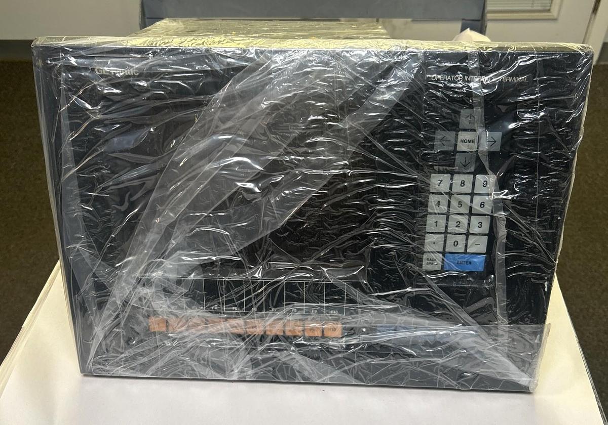 GE FANUC,IC600KD512C,OPERATOR INTERFACE 12 INCH NOS