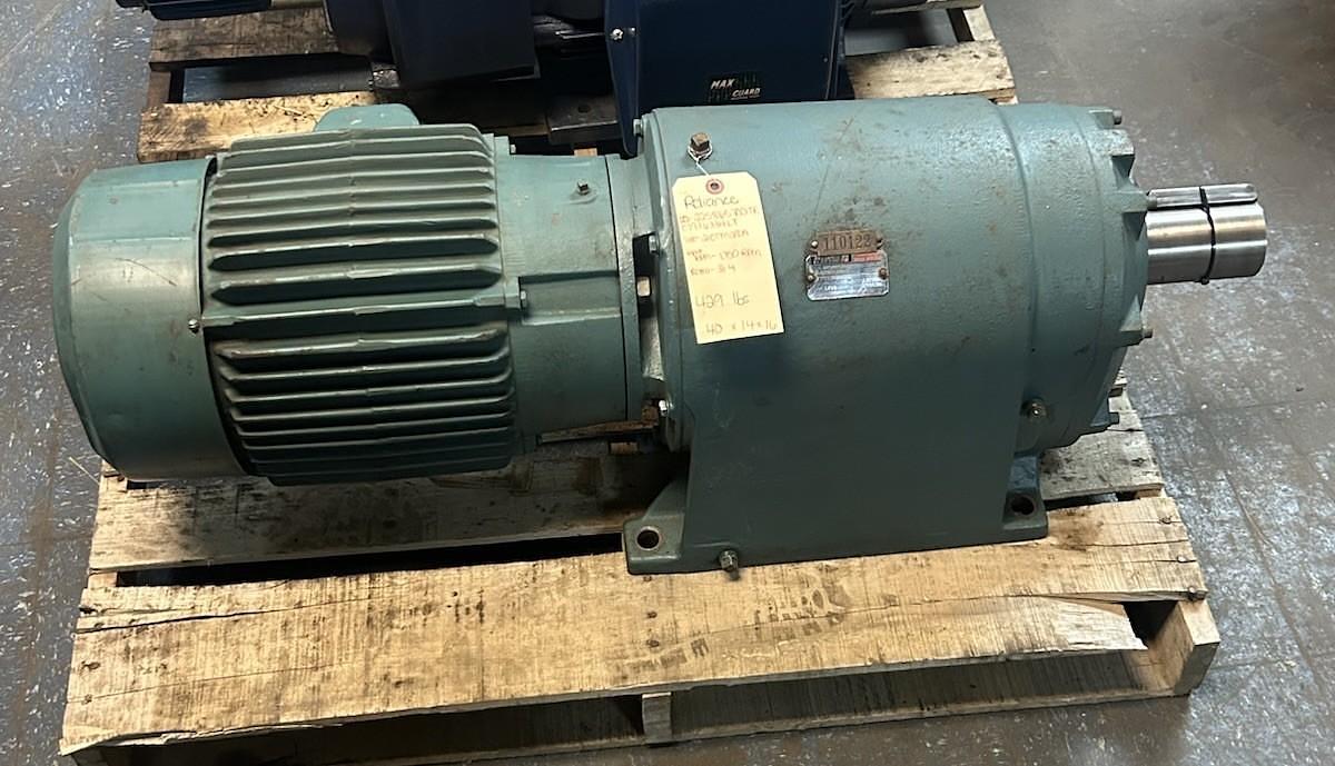 Used RELIANCE,210TM28A,SPEED REDUCER 15HP 1750RPM 31.4 RATIO